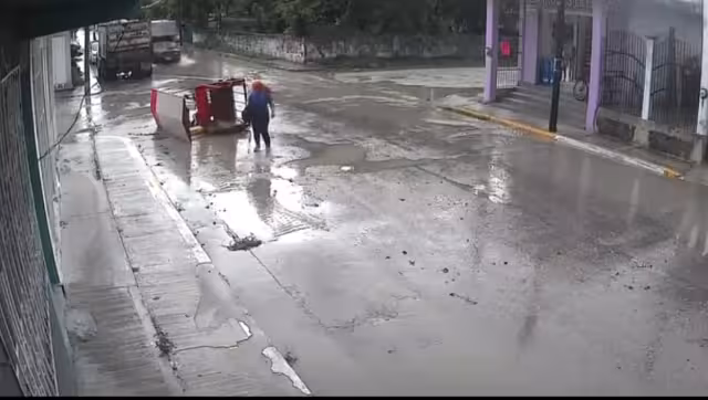 El mototaxista se volcó con la unidad pero también resultó ileso