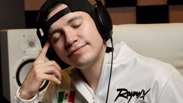 Raymix denuncia robo de su camerino durante presentación en Puebla.