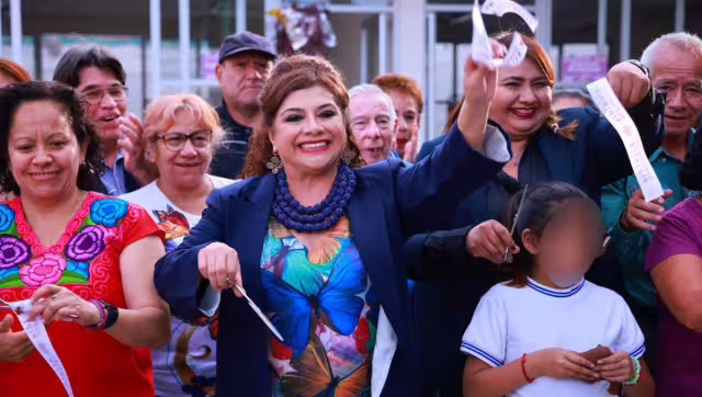 Clara Brugada lleva tiene más de 40 años de trayectoria política