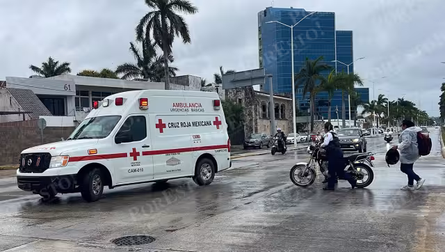 Por el intenso dolor, la lesionada no se sentía en condiciones de continuar su camino
