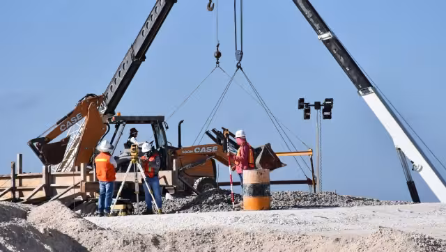 Dan a conocer que la obra tiene programada su terminación para el 30 de noviembre del presente año.