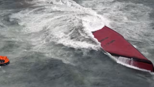 El petrolero coreano Keoyoung Sun emitió una llamada de socorro esta mañana. Los buques de la guardia costera japonesa lo encontraron volcado cerca de Mutsurejima, frente a la costa de Shimonoseki