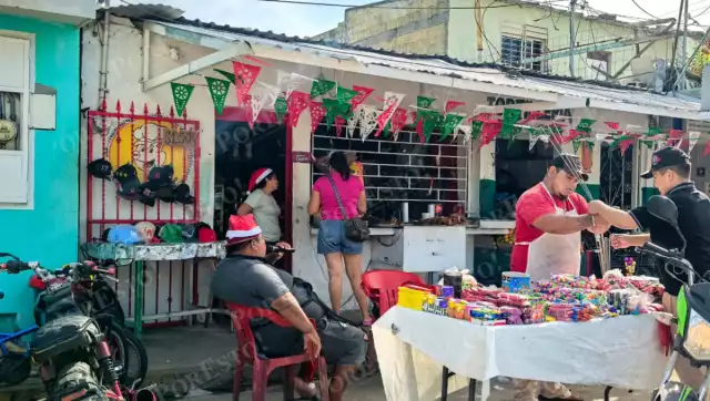 Autoridades omisas: pirotecnia se comercializa sin permisos en la Isla