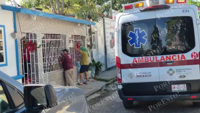 Protección Civil atiende accidente doméstico en Escárcega