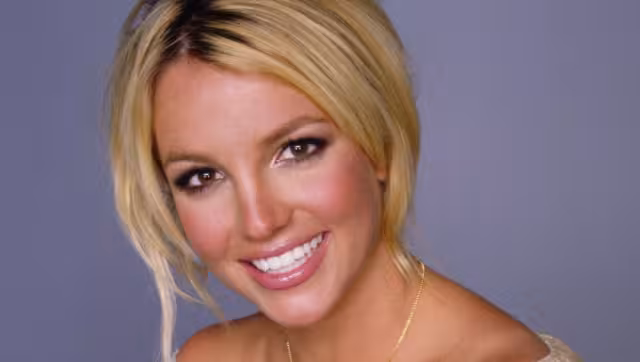 Hallan pastillas en el auto de Britney Spears tras detención policial.