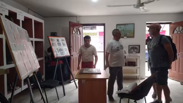 Tras la inauguración, se brindó a los invitados un banquete y en la iglesia se celebró una misa de vestuario especial