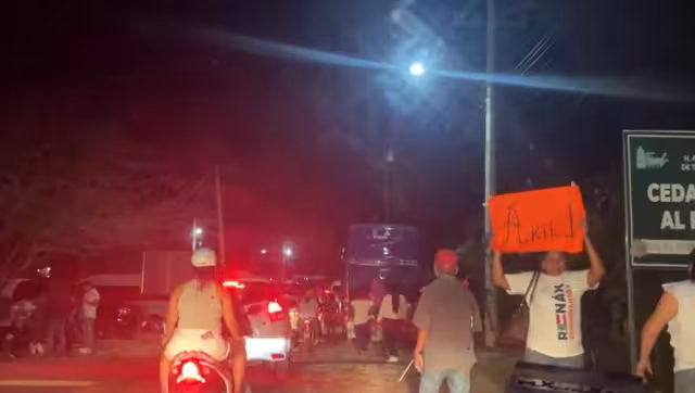 Con cartulinas, buscaban a los simpatizantes de cada localidad