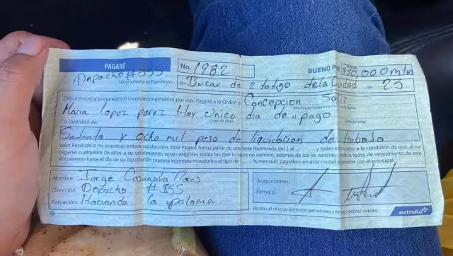 Les dejó en prenda sus pertenencias, al ir al banco a cambiarlo