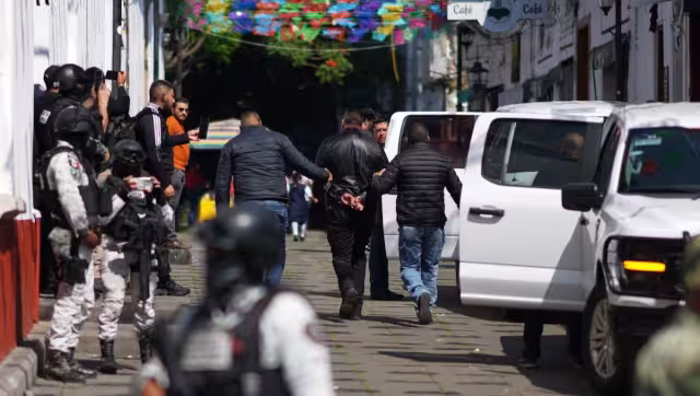 La FGE investiga su probable participación en homicidio calificado, así como una presunta omisión deliberada en sus funciones