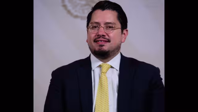 El Director General del Infonavit, Carlos Martínez Velázquez, estuvo presente en la firma del decreto por el que se crea el Fondo de Pensiones del bienestar