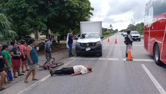 El ciclista lesionado fue trasladado a un hospital para su atención