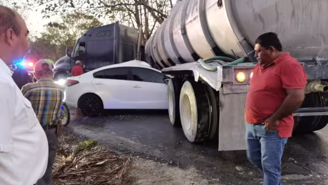 El conductor del automóvil quedó lesionado