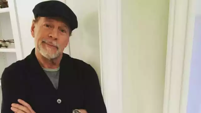 Esposa de Bruce Willis revela que sus hijas no saben que el actor puede morir por su enfermedad