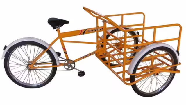 Ahora ha tenido que hacer diversas chambitas para mantenerse a flote