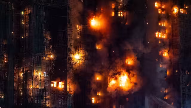 El Departamento de Servicios de Bomberos desplegó 128 camiones y 57 ambulancias para combatir el incendio