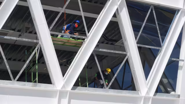 La titular de la Sedetuop asegura tener licencias de construcción