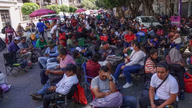 Las negociaciones ocurren en medio de una escalada de protestas y bloqueos realizados esta semana tanto en Oaxaca como en la CDMX