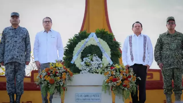 Durante la ceremonia también se llevó a cabo el pase de lista de los luchadores sociales asesinados el 3 de enero de 1924