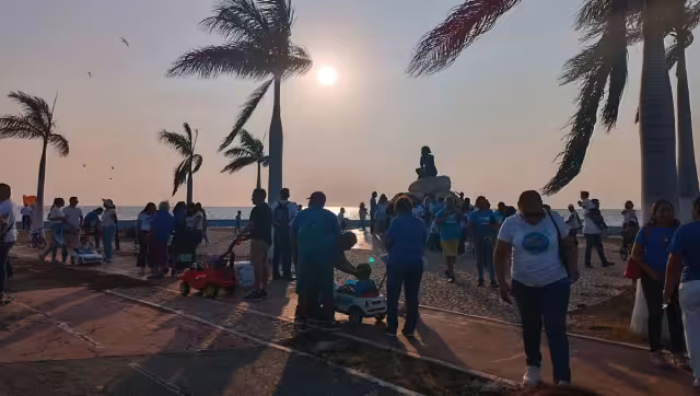 El punto de partida de la marcha fue en el monumento de la Novia del Mar