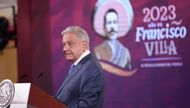 Andrés Manuel López Obrador encabeza este miércoles 6 de diciembre, la conferencia mañanera desde Palacio Nacional