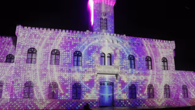 Los horarios para visitar este lugar será jueves, viernes, sábado y domingo de 20:00 a 23:00 horas