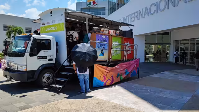La Gira de Fomento a la Lectura comenzó el 18 de septiembre pasado y finalizará el 20 de octubre