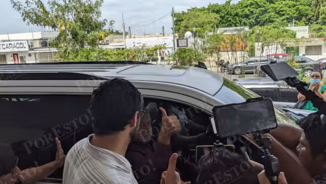 Al hotel llegó un grupo de ciudadanos con múltiples peticiones