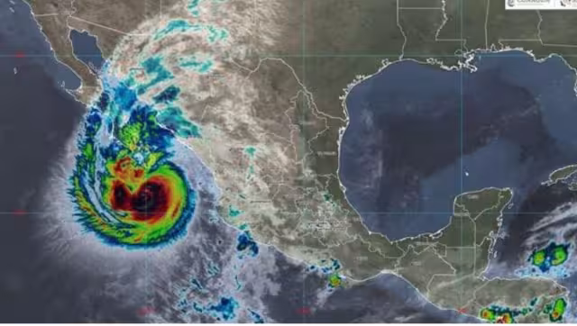 El Huracán Norma estaría tocando tierra la tarde de este sábado en las costas de Baja California Sur