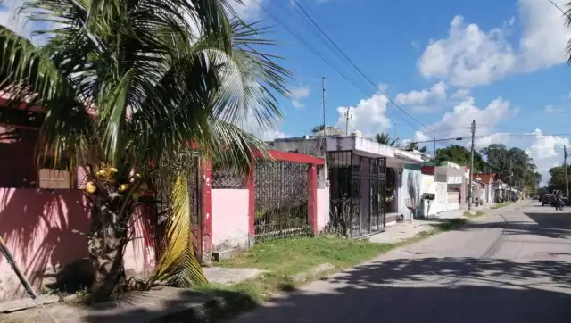 Reportan más de 60 habitantes de la colonia 5 de Abril de Bacalar apagones constantes, pasan hasta 2 días sin luz
