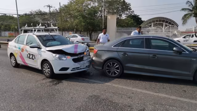 El fuerte choque ocurrió cerca de las 10:10 horas, sobre la avenida Cuatro Carriles