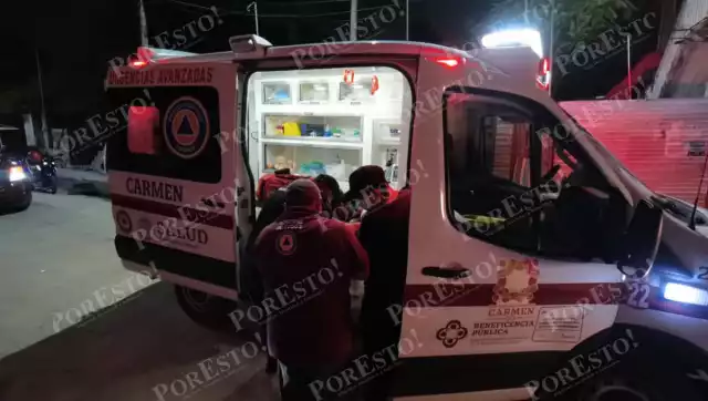 Paramédicos atienden a masculino lesionado en “la playita” tras enfrentamiento