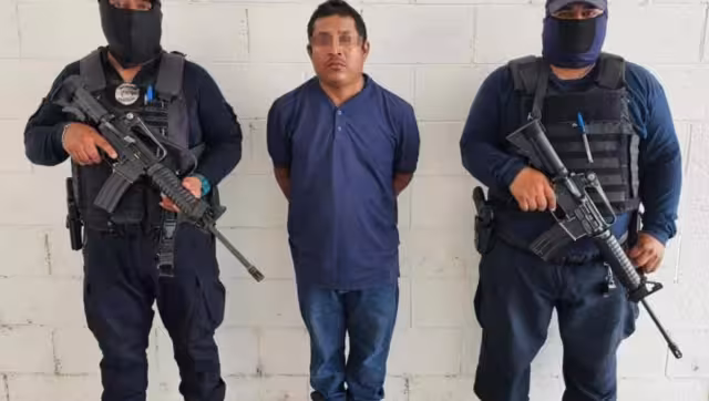 Aparentemente es integrante de un cártel, cuenta con una orden de aprehensión por el delito de Privación de la Libertad