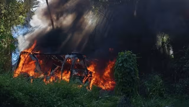 Incendio de camper genera tensión en Bacalar; una persona resultó con quemaduras leves