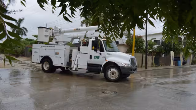 CFE se prepara para posibles afectaciones por Tormenta Tropical Lester