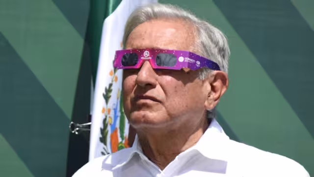 Andrés manuel López Obrador enfatizó la singularidad del eclipse, subrayando que Mazatlán ofrecía el punto de vista óptimo para disfrutar este acontecimiento