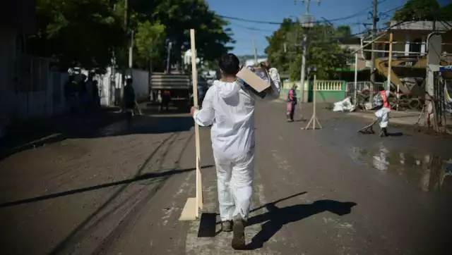 Entre las acciones destacadas en el municipio de Catemaco se encuentran el desazolve de 200 viviendas