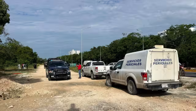 La zona fue acordonada y ya se encuentran peritos,  servicio médico forense y policía de Investigación de la Fiscalía General del Estado. 