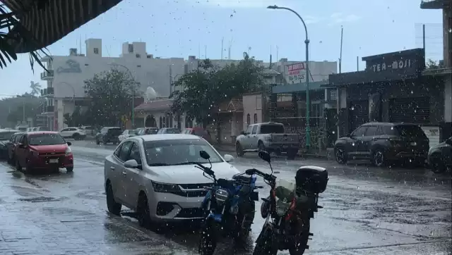 Continúan las lluvias en Chetumal