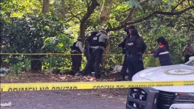 Peritos criminalistas realizaron el levantamiento de los cuerpos y los trasladaron al Servicio Médico Forense para practicar las necropsias