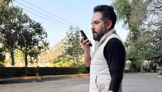 José Eduardo Derbez no quiere ser como su papá y desea estar presente para su hija.