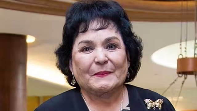 Luego de que se diera a conocer que Carmen Salinas fue hospitalizada de emergencia debido a un derrame cerebral, ya circula en redes su supuesta muerte