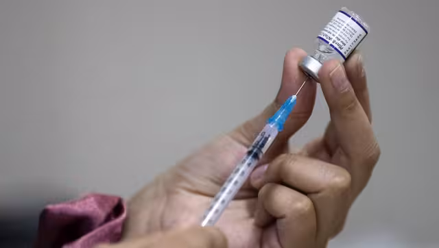 Albert Bourla, consejero delegado de Pfizer, aclaró que no se sabe si sea necesaria una cuarta dosis anticovid