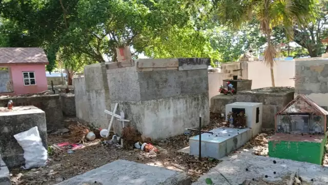 Sin respuesta, la petición para reclamar tumbar olvidadas en el Panteón de Calderita antes riesgo de exhumación de restos óseos