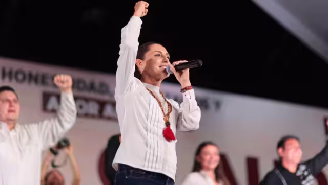Con más de 20 años luchando por una democracia incluyente, Claudia Sheiunbaum busca hacer historia y convertirse en la primera presidenta de México