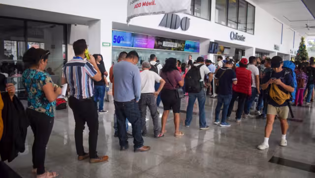 Trabajadores de las tiendas del lugar señalaron que ayer hubo mayor movimiento