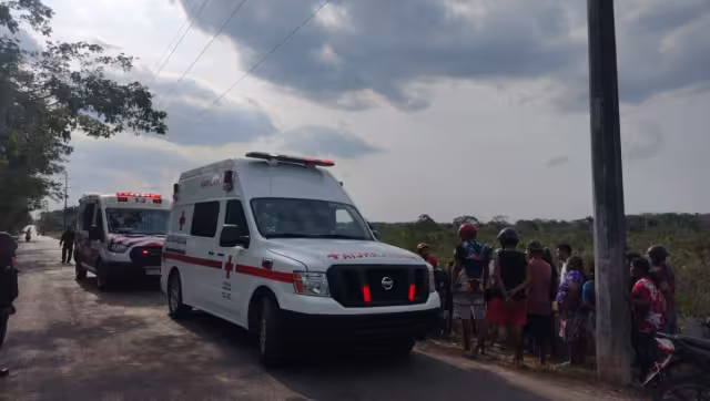 Ambas personas fueron trasladadas al hospital por las posibles fracturas en el cuerpo