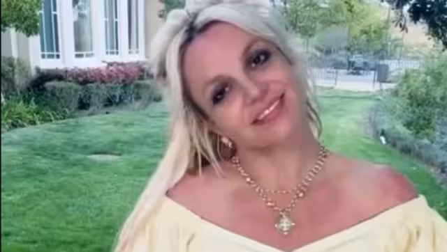 Acusan a Britney Spears de conducir bajo los efectos de drogas y alcohol.