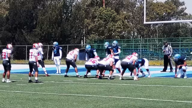 Los Lobos recortaron la diferencia en el marcador a cinco minutos de finalizar la primera mitad,