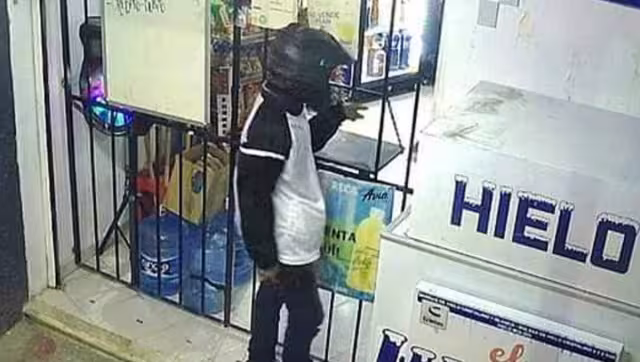 Los hombres dijeron que regresarían al día siguiente para encontrar a una persona