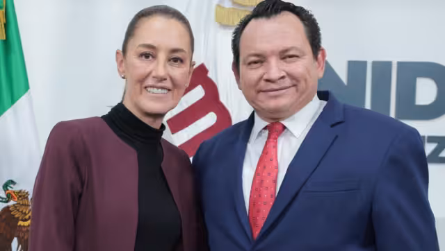 Claudia Sheinbaum acompaña a Joaquín Díaz Mena en su podcast